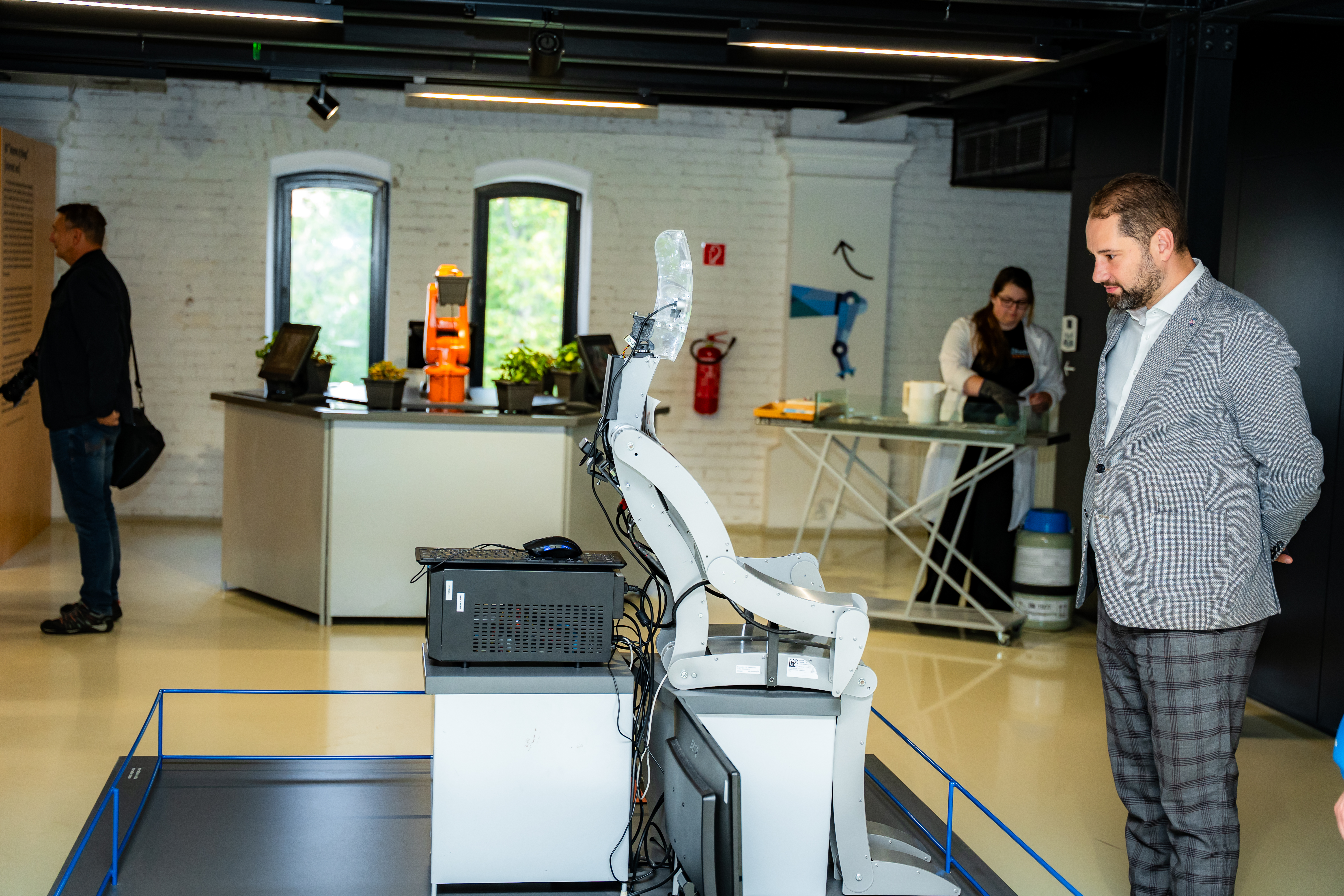 Otvorenie obnovy expozicie v Steelparku -52